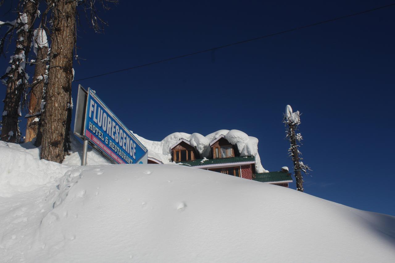 Fluorescence Hotel And Restaurant Gulmarg Esterno foto
